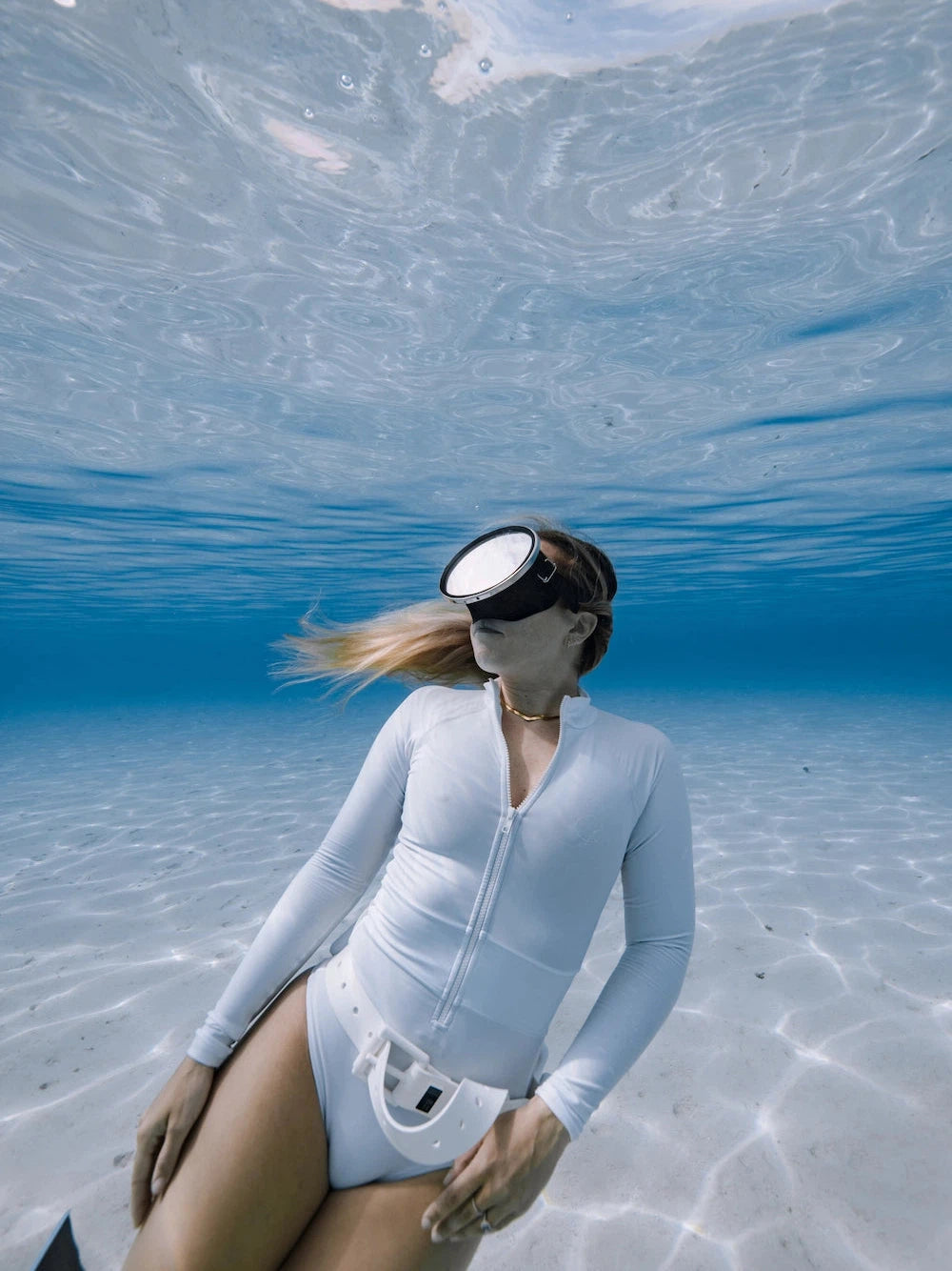 Long Sleeve Swimwear white underwater | The Sulawesi in Snow